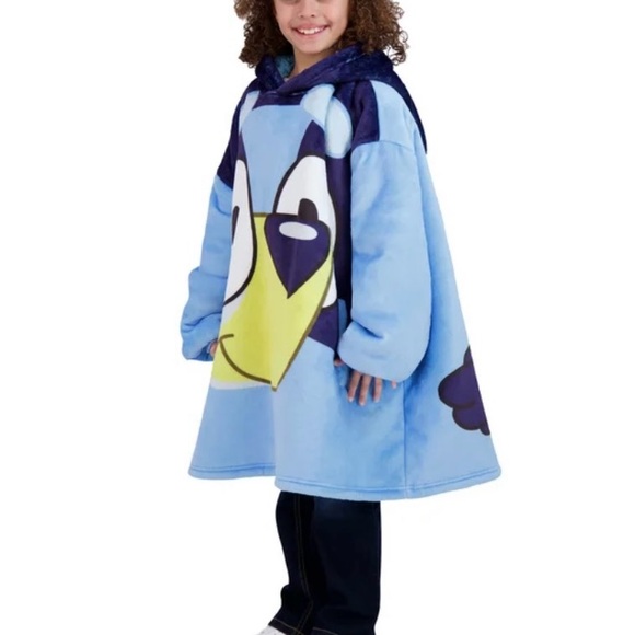 Bluey Wayy Big Oversized Hoodie Blanket NWT - Picture 2 of 5